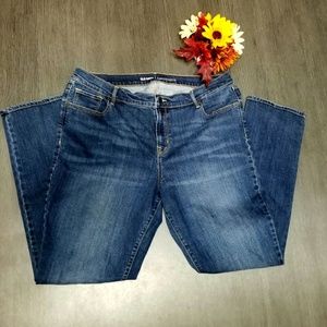 Old Navy Curvy Bootcut Jean NWOT